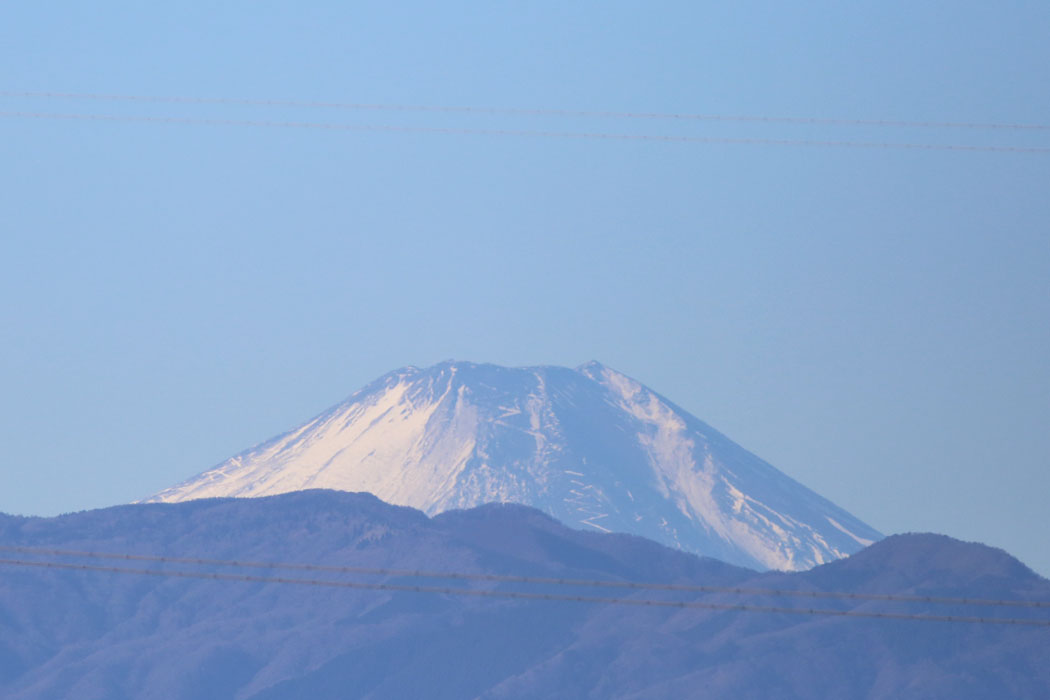 富士山も新年らしく見える。